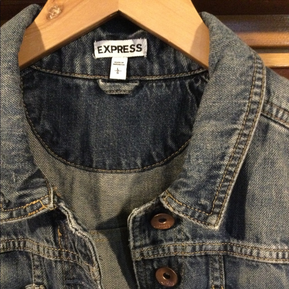 ♥️4XHP!♥️ Express | Cropped Classic Denim Jacket - Picture 2 of 14